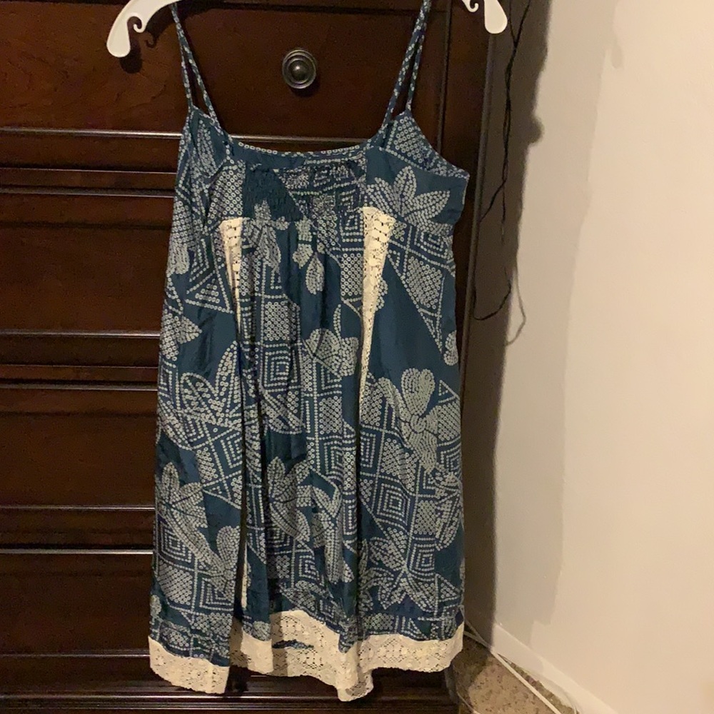 Silk BCBG Dress - Picture 3 of 6